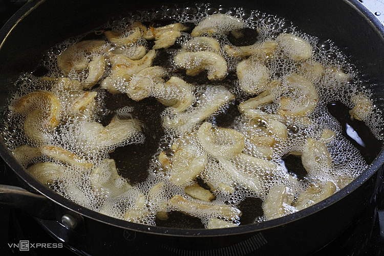 Ăn mỡ lợn hay dầu thực vật tốt hơn?