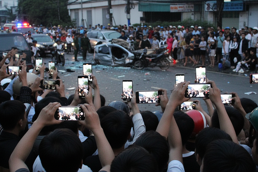 Quay video, livestream cảnh tang thương, vô duyên hay phạm pháp?