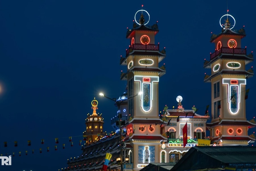 Tây Ninh rực sáng đêm Đại lễ Hội Yến Diêu Trì Cung 2025