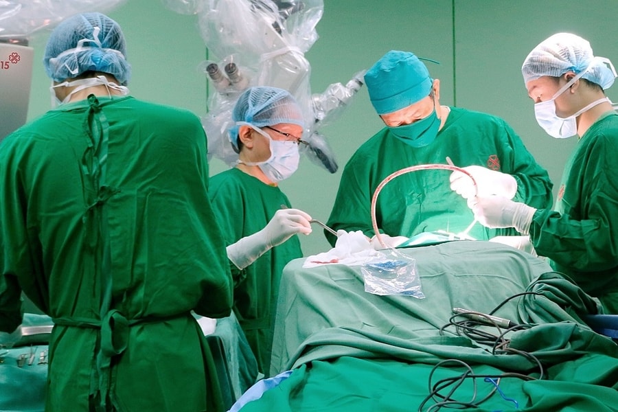 Cô gái đột quỵ sau cơn đau đầu lúc rạng sáng