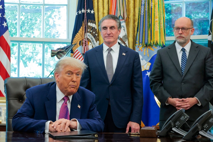 'Cơ hội vàng' để ông Trump tái thiết bộ máy khi chính phủ đóng cửa