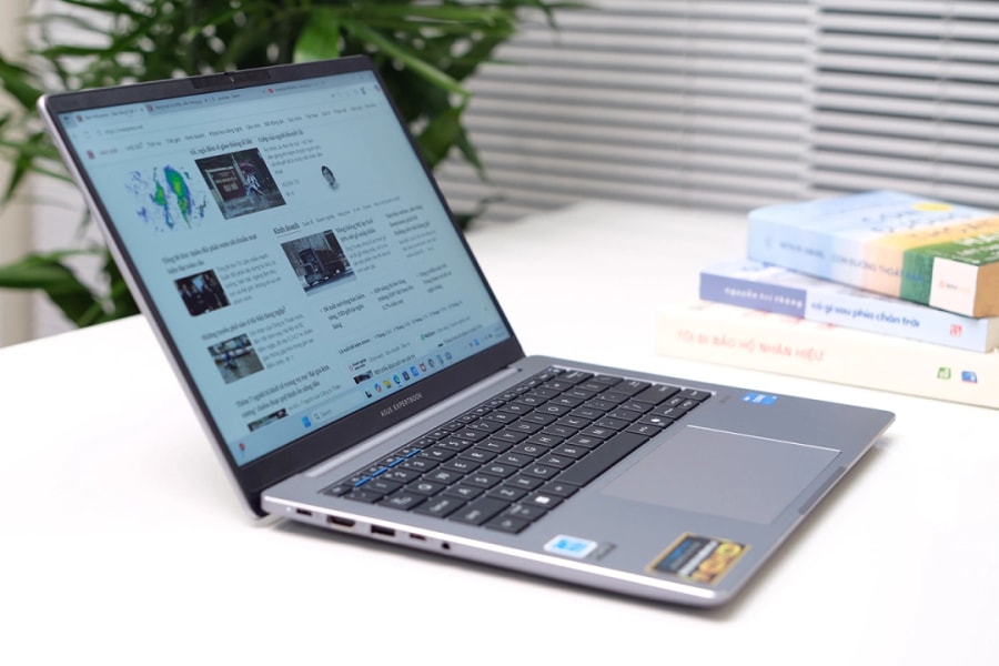 ExpertBook P3 - laptop AI cho người thích tự nâng cấp phần cứng