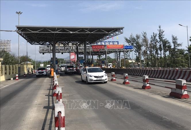 Tập đoàn Đèo Cả miễn phí cho đoàn xe cứu trợ qua 21 trạm thu phí