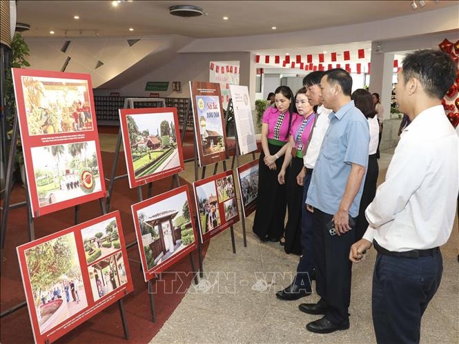 Trưng bày 60 bức ảnh về 'Nơi Bác dừng chân - Trường Dục Thanh Phan Thiết'