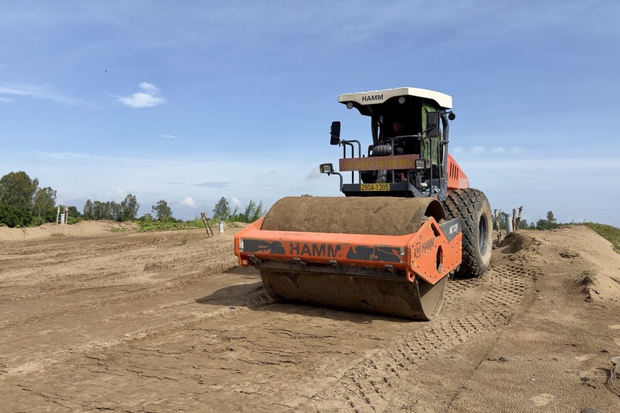 Tháo gỡ nguồn cát đắp đường đảm bảo tiến độ cao tốc Châu Đốc - Cần Thơ - Sóc Trăng