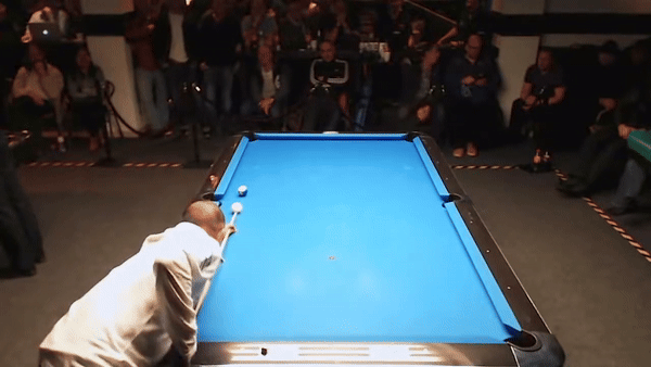 Giải mã cú đánh 'hai chạm' ghi điểm khó tin của Efren Reyes