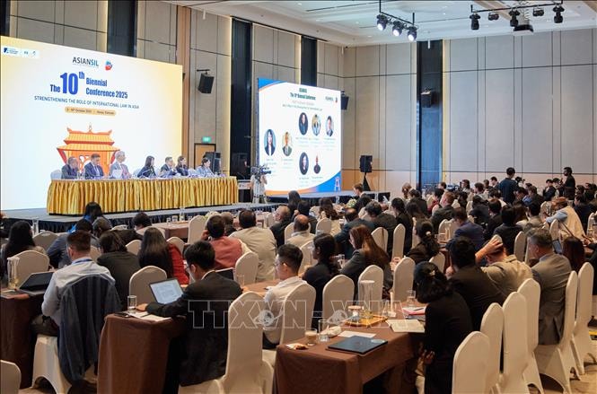 Khẳng định vai trò tích cực của châu Á trong phát triển luật pháp quốc tế