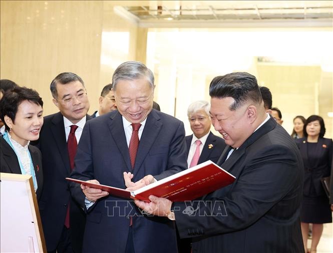 Tổng Bí thư Tô Lâm hội đàm với Tổng Bí thư, Chủ tịch Quốc vụ Triều Tiên Kim Jong Un