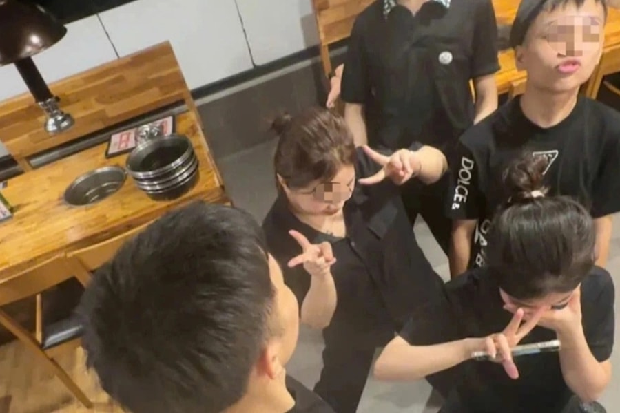 Vụ nói "khách ăn rác, nước bọt": Cho nhân viên nghỉ việc là xong?