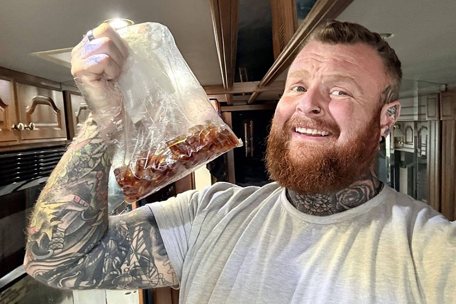 Ăn 3 kg kẹo dẻo trong 3 ngày, tài xế nhập viện cấp cứu