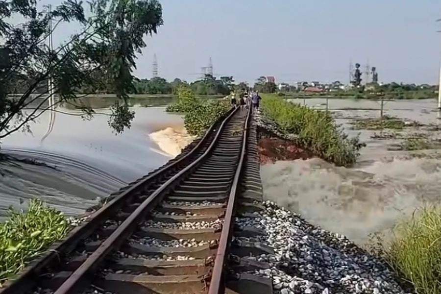 Đã có phương án khắc phục sự cố nền đường tàu sắt Hà Nội - Thái Nguyên