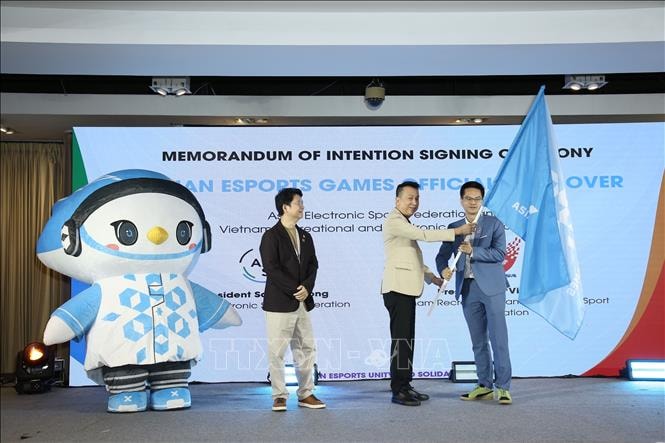 Việt Nam khẳng định vị thế trung tâm thể thao điện tử mới ở Đông Nam Á