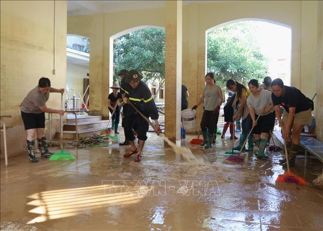 Kết luận của Thường trực Chính phủ về các nhiệm vụ trọng tâm khắc phục hậu quả do thiên tai sau bão số 11