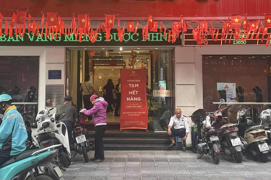 Khan vàng miếng, nhẫn trơn ngày đầu xóa bỏ độc quyền