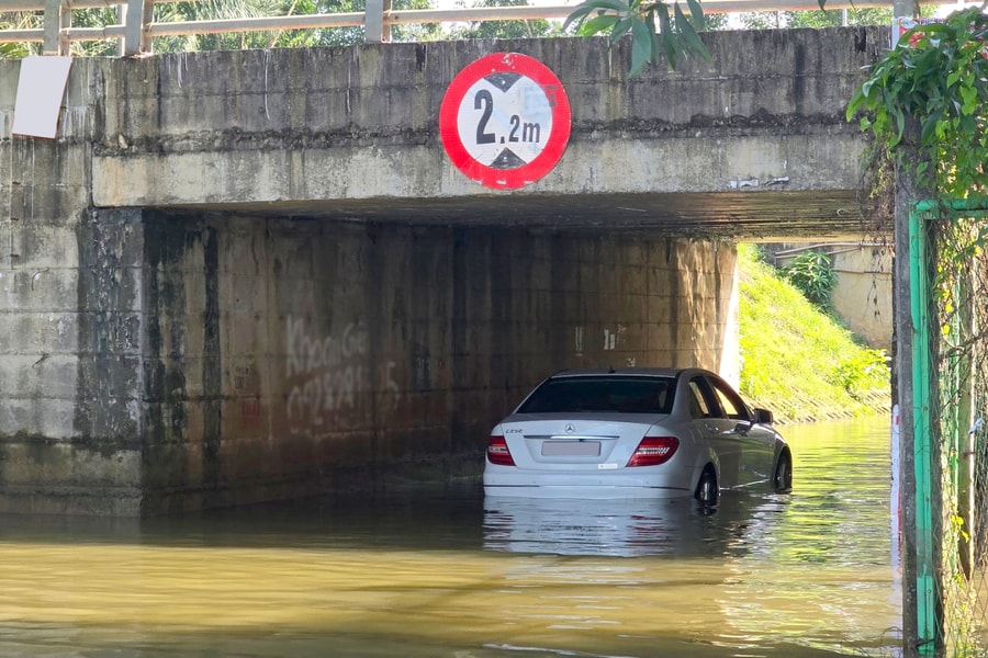 'Chủ quan khiến tôi mất trăm triệu sửa xe thủy kích'