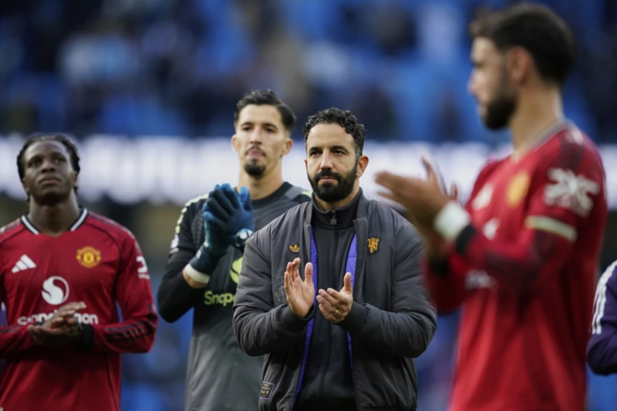 Owen: 'Thật nực cười khi đổ lỗi cho sơ đồ 3 hậu vệ của Amorim'