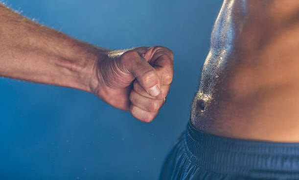 Đâu là vùng trọng yếu trên cơ thể, đánh vào có thể bị phạt nặng?