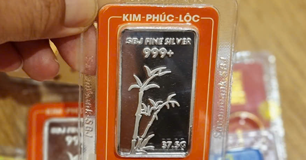 Giá bạc hôm nay 11-10: Lập kỷ lục mới, người mua bạc lãi gần 80% từ đầu năm