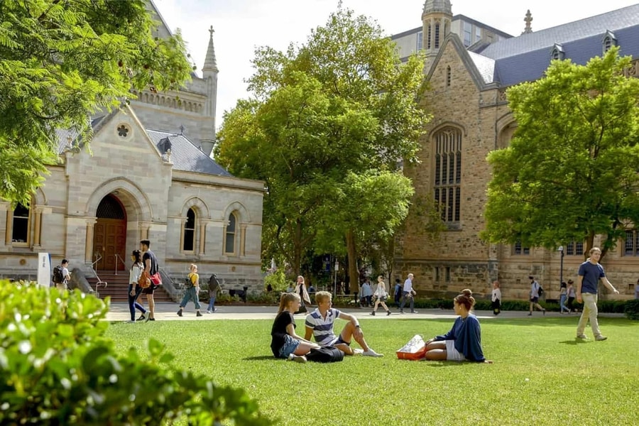 Australia thăng hạng trên bảng xếp hạng đại học thế giới