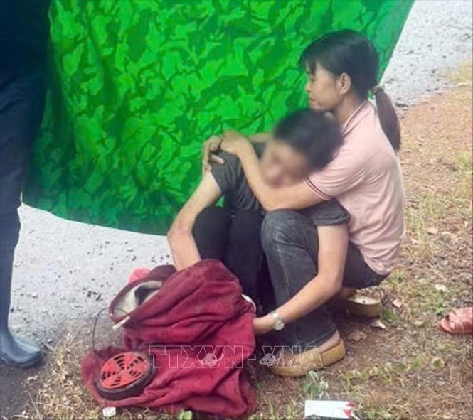 Tìm thấy người phụ nữ đi lạc trong rừng ở vùng biên giới Lâm Đồng