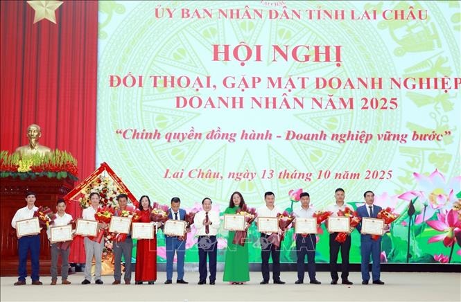 Chính quyền đồng hành - doanh nghiệp vững bước
