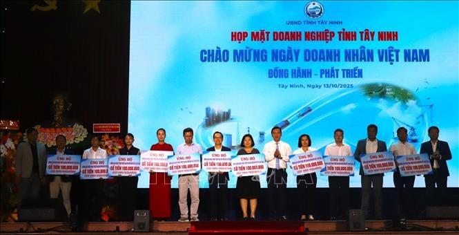 Doanh nhân Tây Ninh mạnh dạn đổi mới và hội nhập quốc tế