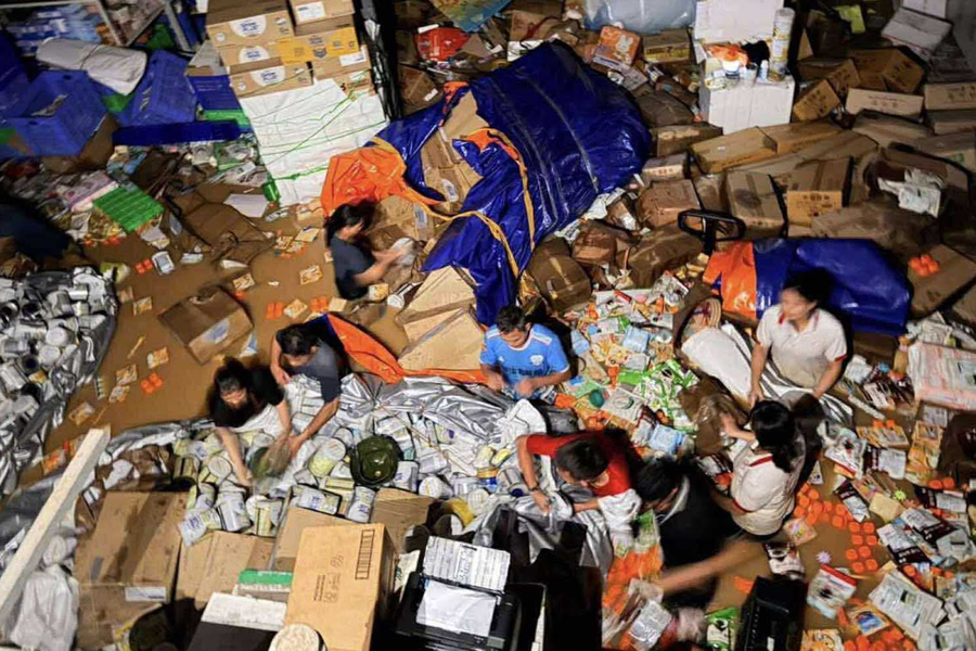 Doanh nghiệp Bắc Ninh nhìn vốn liếng 'trôi' theo dòng lũ