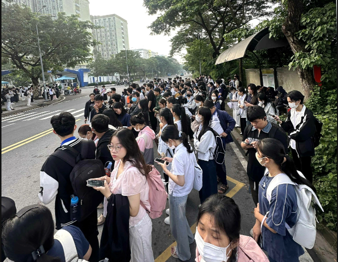 'Sắp xếp lại 140 trường đại học sẽ giảm kẹt xe'