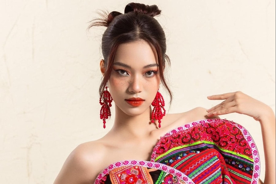 Cô gái cao 1,84 m đăng quang Vietnam's Next Top Model