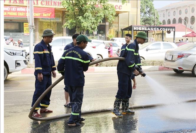 Cơ bản các khu vực hết ngập đã được cấp nước sạch