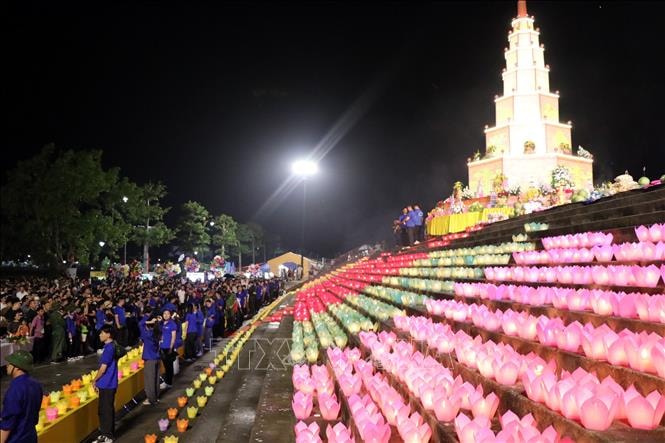 Hơn 32,5 vạn lượt khách tham quan, chiêm bái trong dịp lễ hội Côn Sơn - Kiếp Bạc