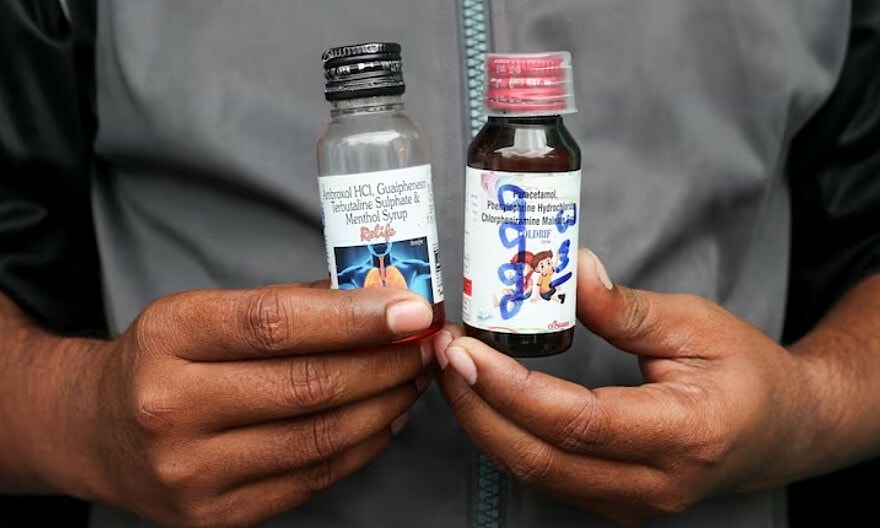 WHO cảnh báo 3 loại siro ho nhiễm độc gây chết người