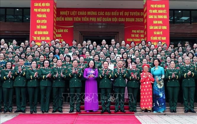 Tuyên dương điển hình tiên tiến trong phụ nữ Quân đội giai đoạn 2020 - 2025