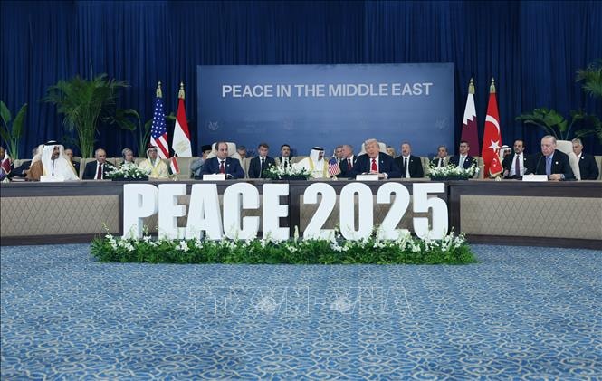 Lý do Chủ tịch FIFA đồng hành cùng Tổng thống Trump tại hội nghị về Gaza