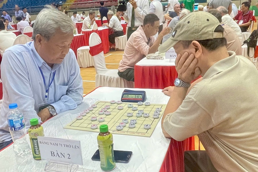 Kỳ thủ 85 tuổi dự giải cờ tướng trung cao tuổi quốc gia