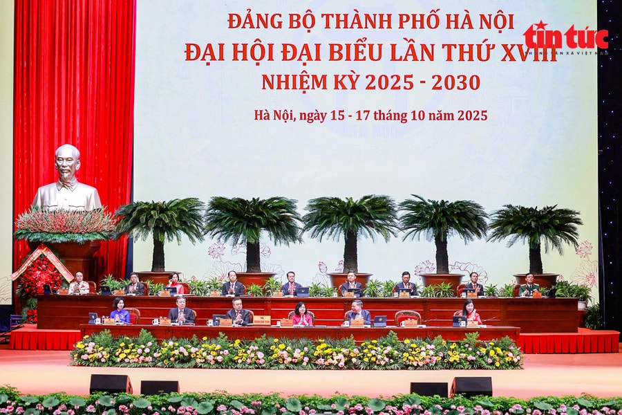 Toàn cảnh phiên khai mạc Đại hội đại biểu Đảng bộ TP Hà Nội lần thứ XVIII