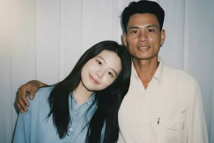 Dùng AI 'chụp ảnh' cùng người thân đã mất