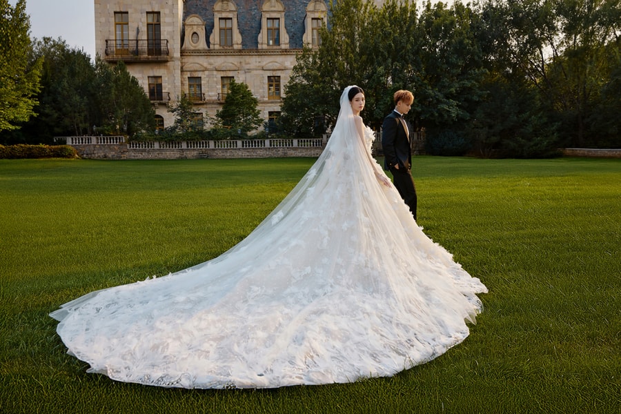 'Thiếu gia showbiz Trung Quốc' chụp hình cưới cổ tích