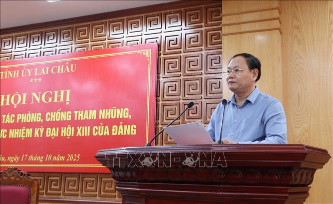 Siết chặt kiểm soát quyền lực, xử lý nghiêm các vụ tham nhũng, lãng phí