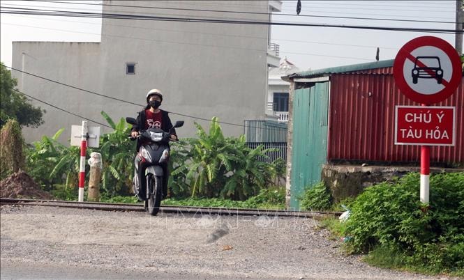 Ninh Bình xóa bỏ lối đi tự mở qua đường sắt