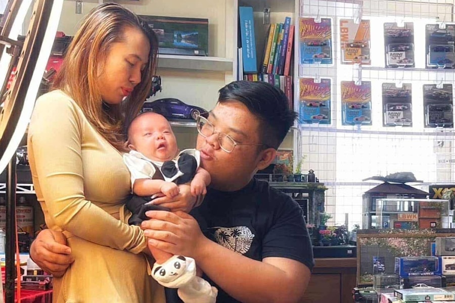 Chuyện tình sóng gió của chàng trai kém vợ 17 tuổi