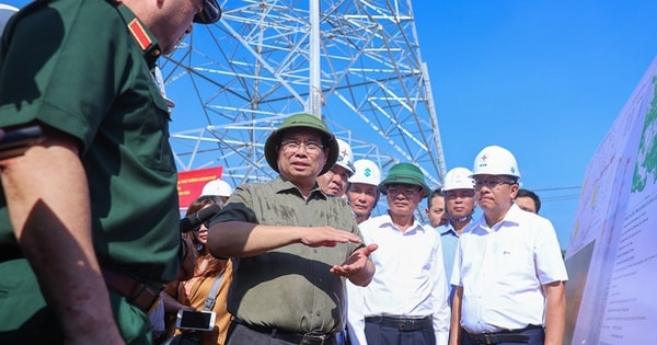 Thủ tướng kiểm tra tiến độ đường dây 500 kV hơn 7.400 tỉ đồng, yêu cầu đến 19-8 phải hoàn thành