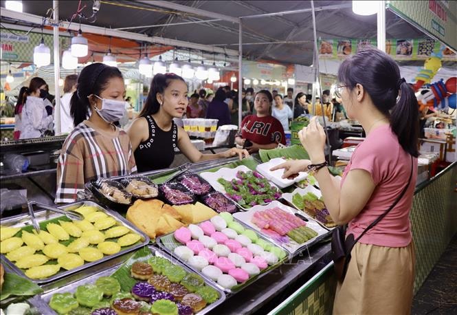 Khai mạc Ngày hội bánh dân gian Nam Bộ - An Giang kết hợp xúc tiến du lịch, thương mại