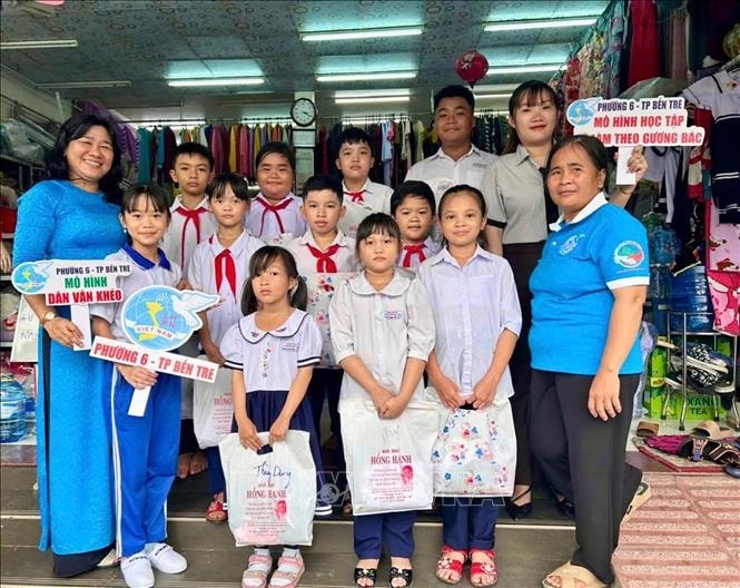 Viết tiếp yêu thương cho những 'mầm xanh'