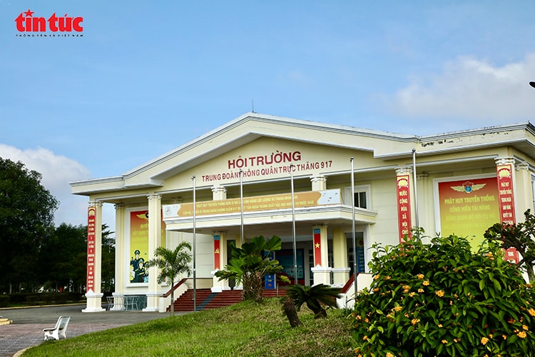 Trung đoàn Không quân 917 khởi công xây dựng Nhà bia tưởng niệm liệt sĩ