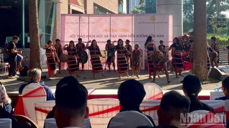 Hội thảo về những 'báu vật nhân văn sống' và thực hành diễn xướng dân gian 3 miền