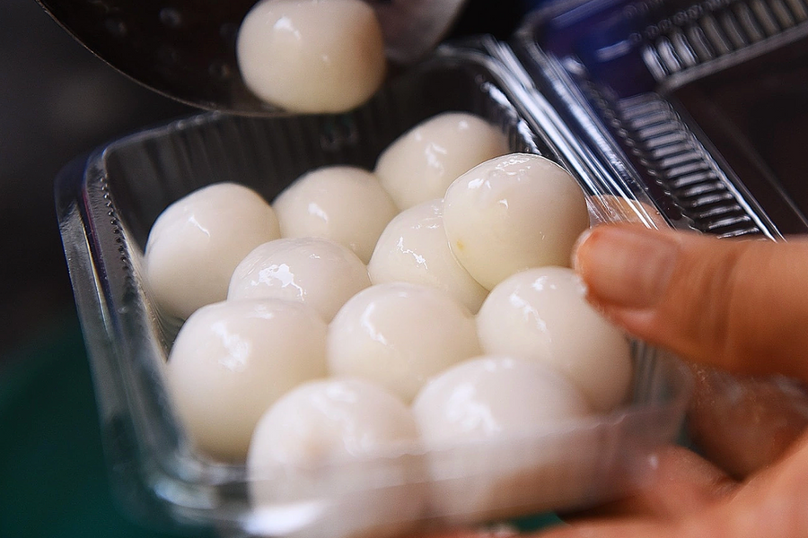 Món bánh nào trong danh sách '39 món tệ nhất Việt Nam' năm 2025?