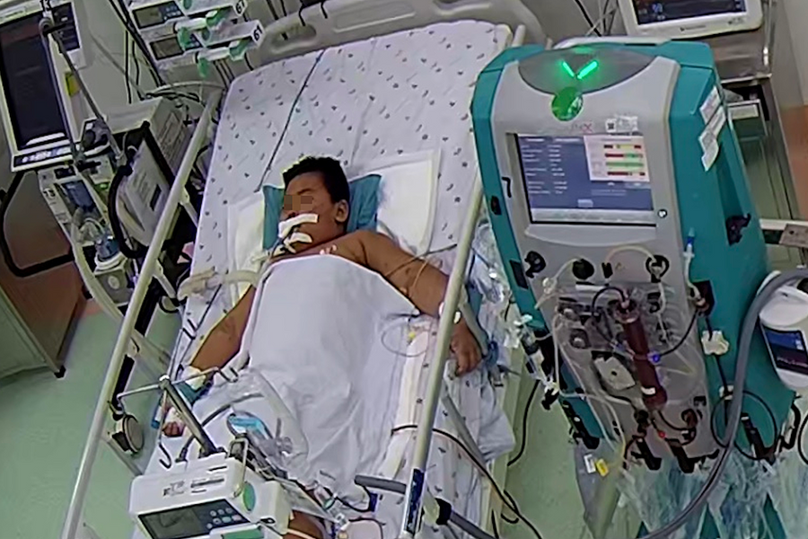 Bé trai 7 tuổi suýt chết vì biến chứng hiếm của sốt xuất huyết