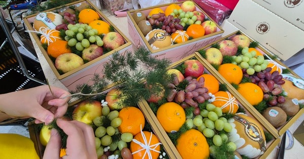 Bất ngờ với thị trường quà tặng 20-10, khi thịt cá cũng trở thành quà tặng