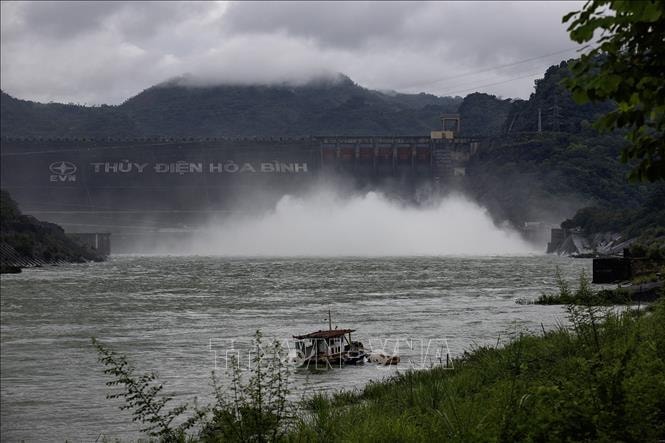 Sẽ mở 1 cửa xả đáy hồ thủy điện Hòa Bình từ 11h ngày 20/10